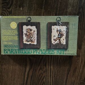 Vintage unopened Barnwood Plaques Kit with Rustic Art